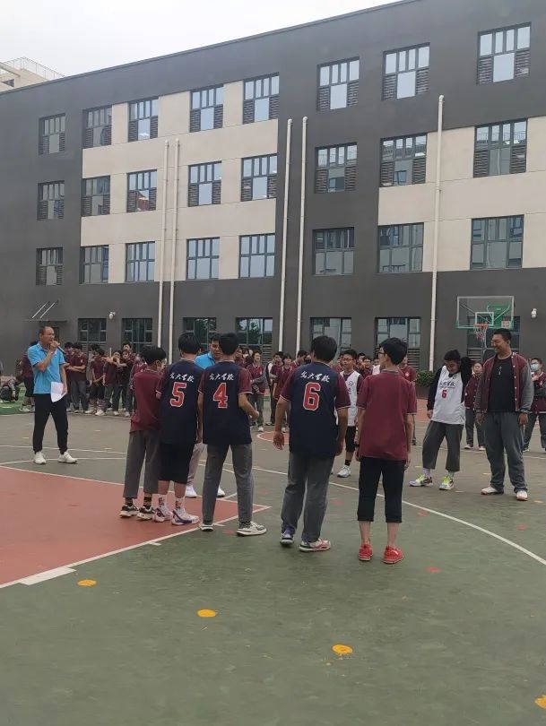 你我才是“灌篮高手”—光大学校初中部三人篮球赛爆燃开打！