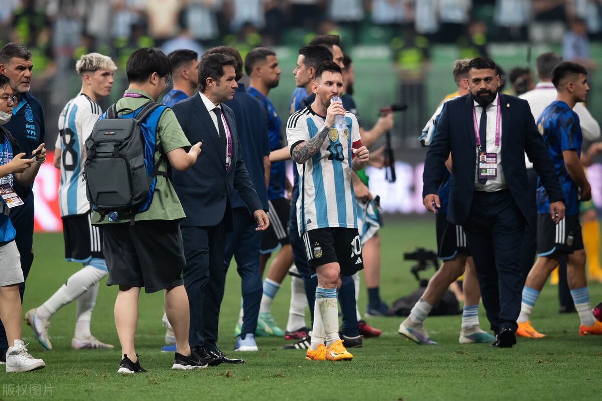 足球比赛花多少钱能上场,足球比赛费用预算表