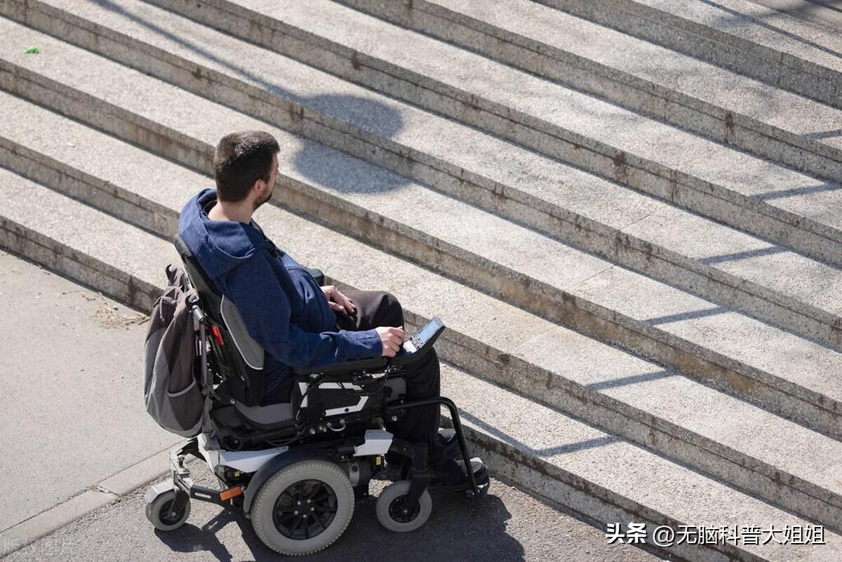 可以上路的最好的电动轮椅,年轻人电动轮椅代步能想到什么