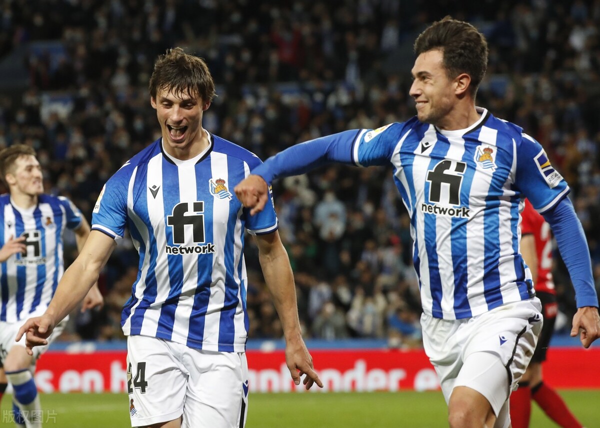 西甲首次中日pk武磊挑战亚洲标杆,西甲2冠王爆发96分钟绝杀