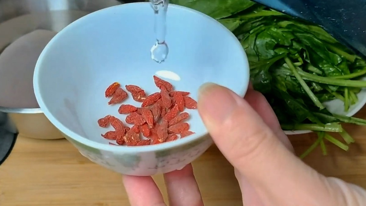 肝脏不好常吃一道菜,肝不好常吃的三种菜是什么