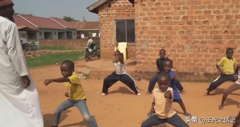 特效五毛钱，剧情雷人扯淡，可是非洲人只看尼莱坞