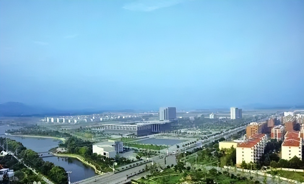 濂ョ壒鑾辨柉寰愬窞璐炬豹,璐炬豹鍚炬偊绻佸崕鐜扮姸