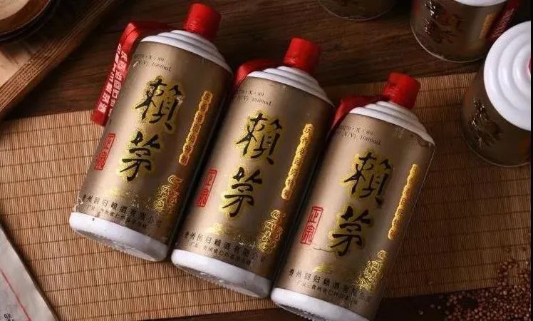 庆香港回归特制赖茅酒1000ml价格,97年香港回归赖茅酒多少钱一瓶