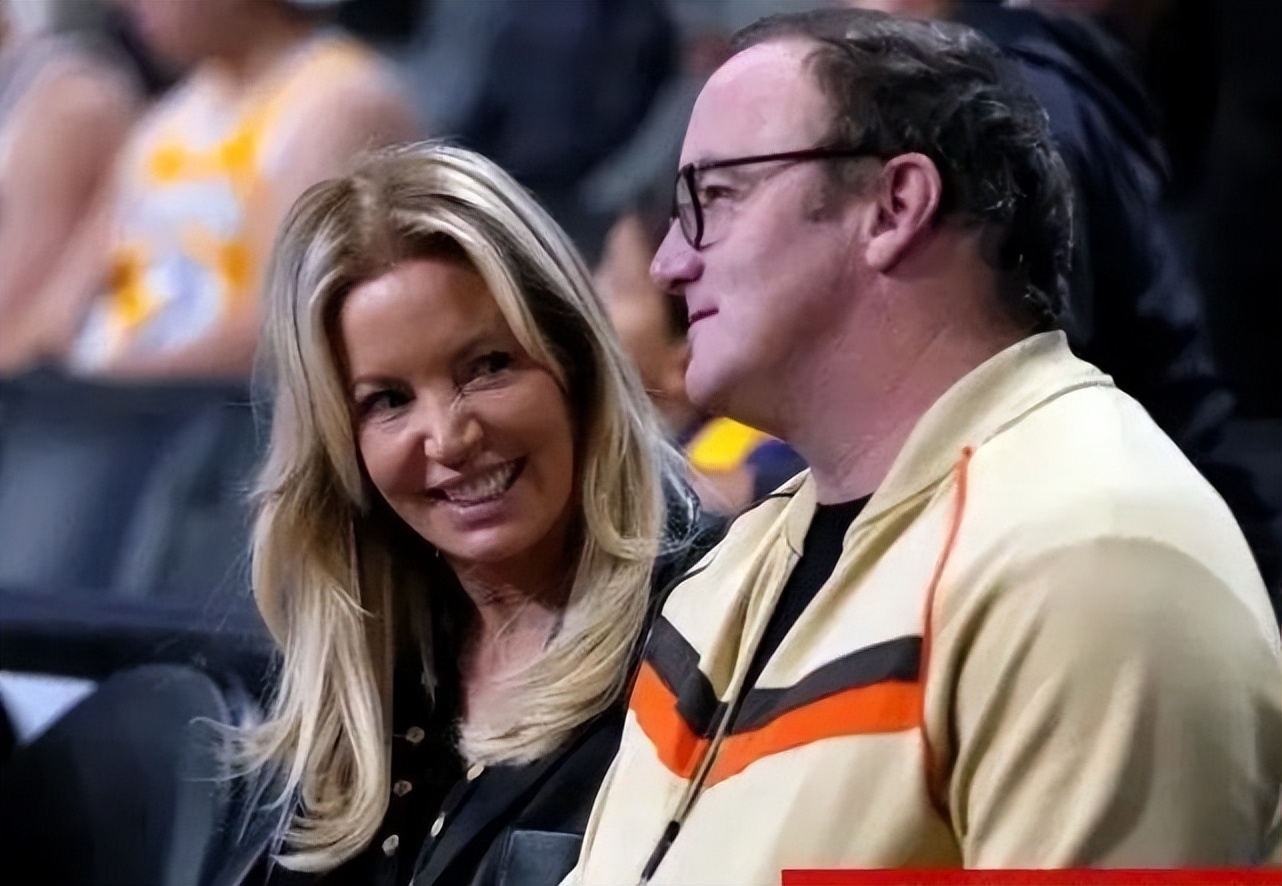 湖人老板珍妮巴斯择偶标准,珍妮巴斯公布恋情