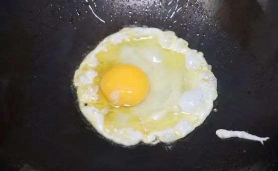 锅不管怎么洗都脏,锅不要了怎么处理扔掉