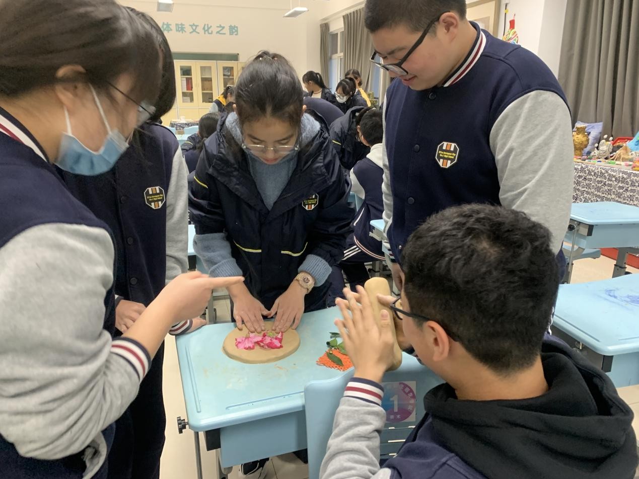 双减课后服务点亮校园,双减课堂成果展示