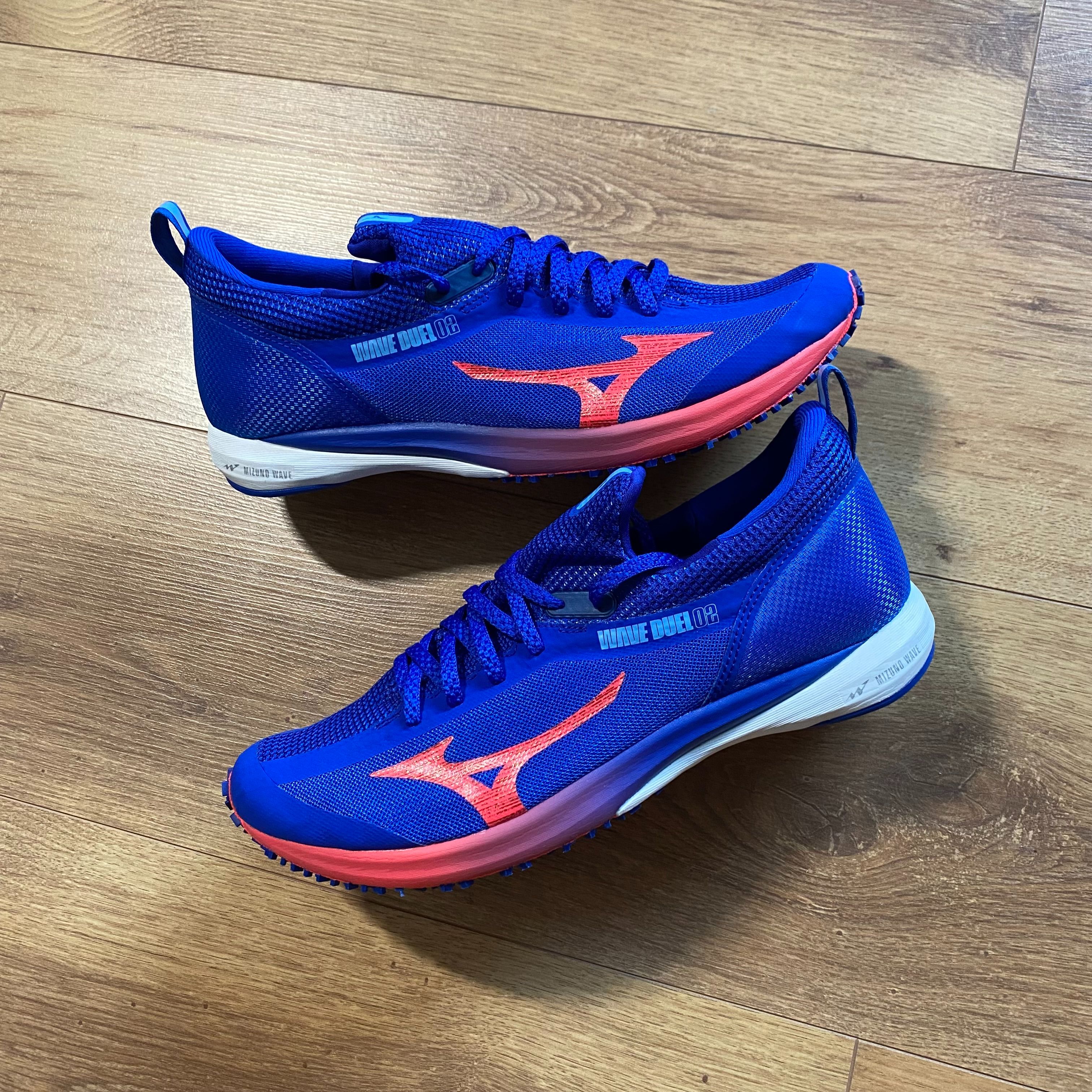 可能是我买的最后一双薄底跑鞋，Mizunowaveduel2