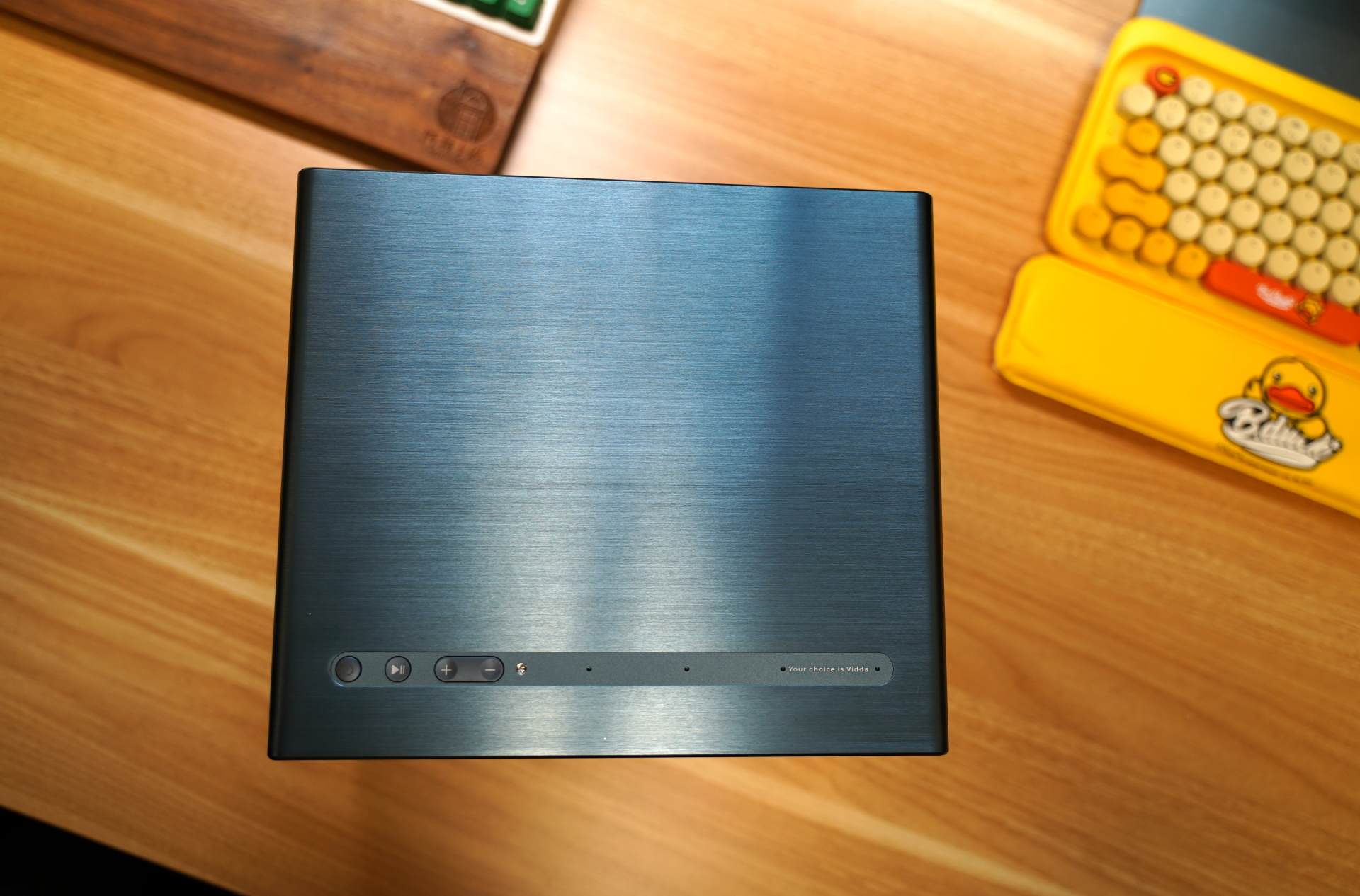 海信viddax65pro与tcl65t7gpro,海信vidda三色激光投影仪