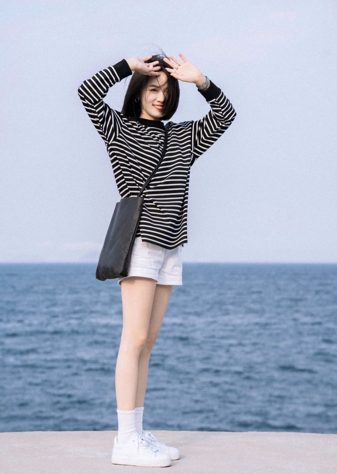 春季高帮小白鞋的穿搭,春天好看的小白鞋