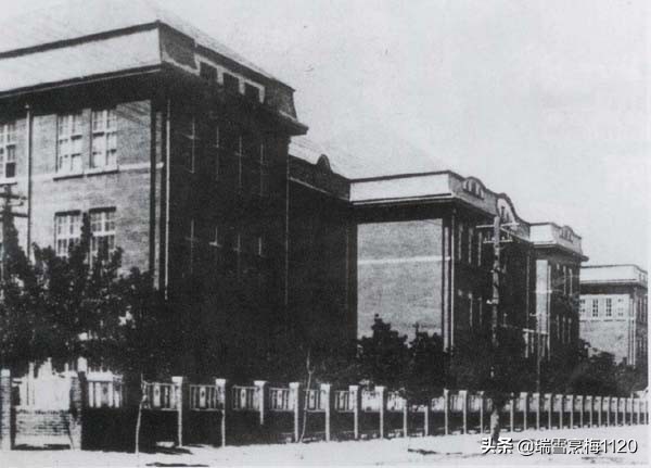 鏍″彶閽╂矇,鏍″彶閽╂矇娌堥槼绗笁鍗佷竴涓