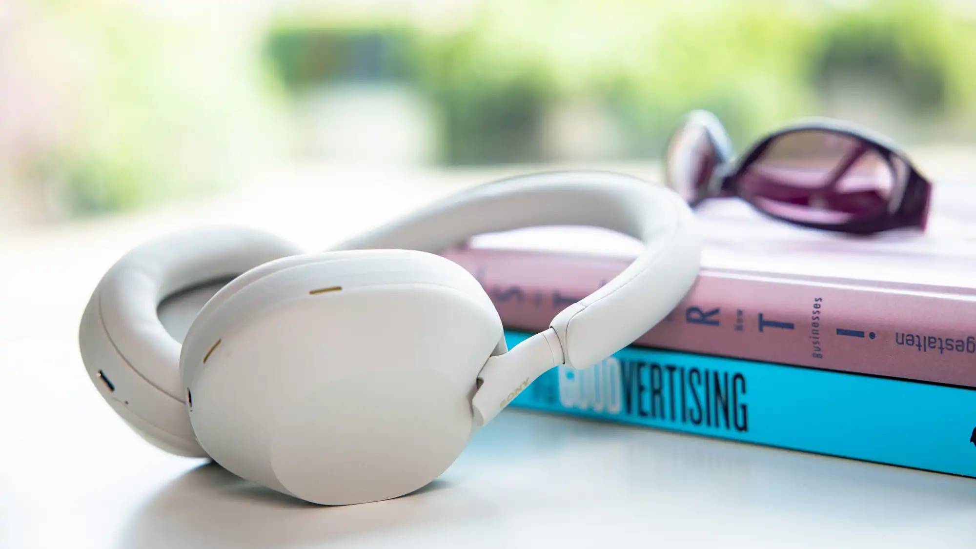 索尼降噪耳机wh1000xm4评测,索尼wh-1000xm5头戴式耳机评测