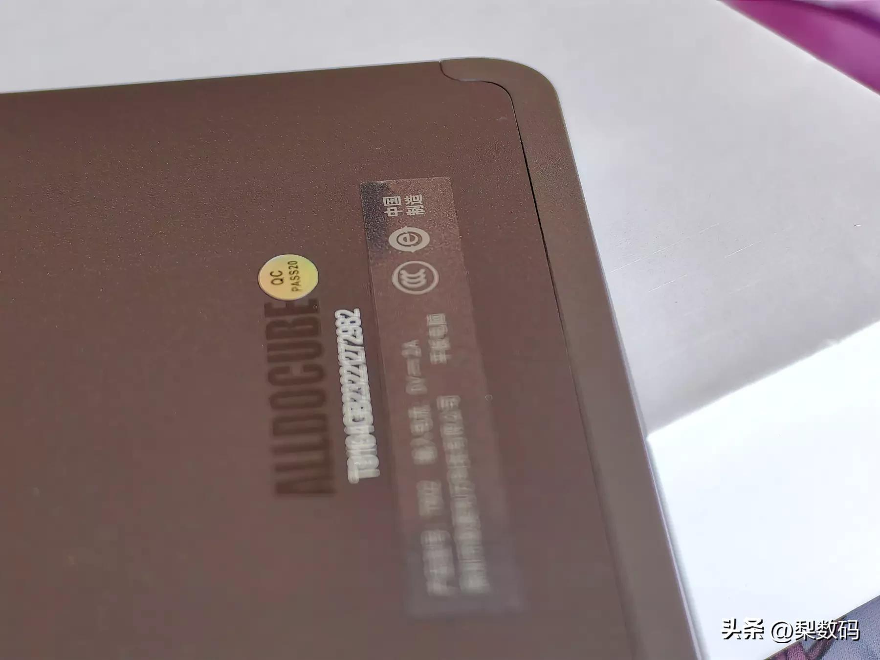 酷比魔方iplay50mini测试,酷比魔方iplay50mini对比华为m6