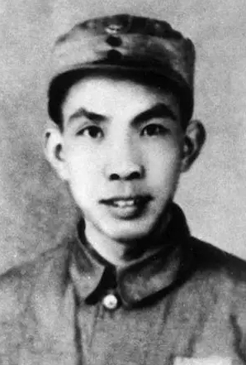 他曾参加八路军，1950年被*荣臻聂**下令枪决，1986年恢复名誉