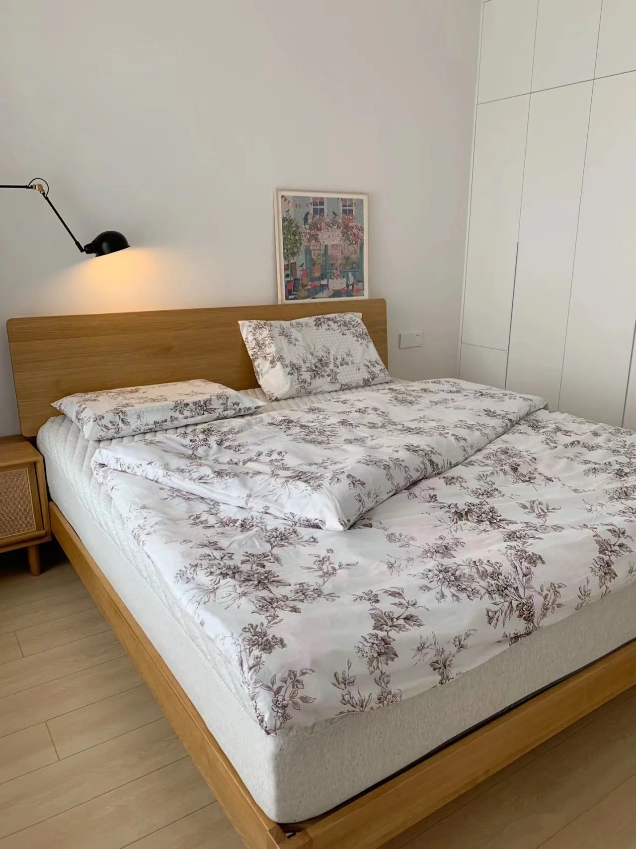 大白墙悬空电视柜颜色搭配效果图,小户型大白墙电视墙