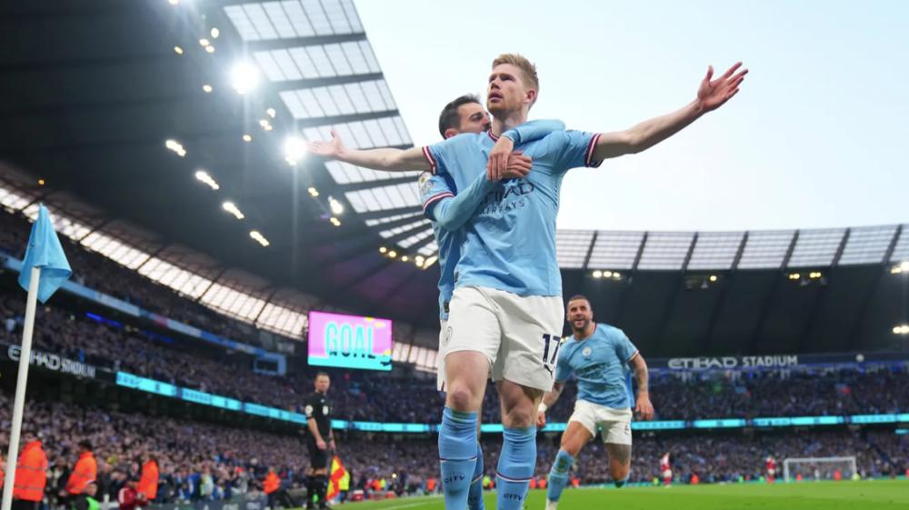 哈兰德给德布劳内喂饼,哈兰德吃德布劳内