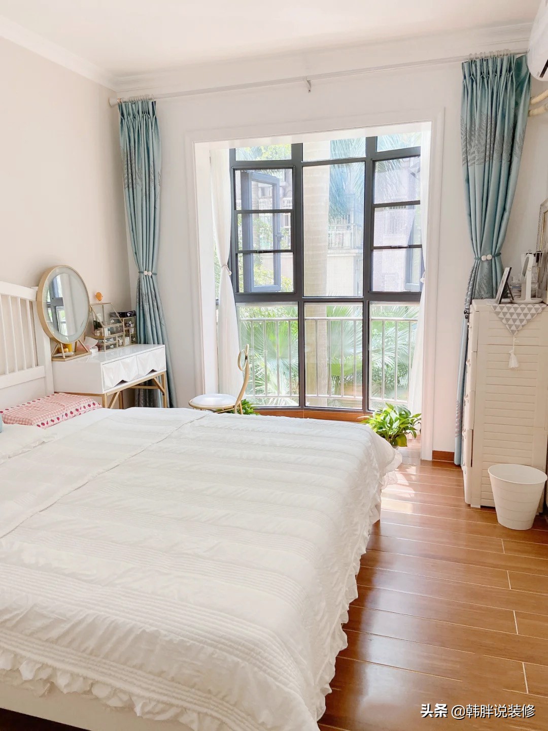 终于搬新家,客厅天花板刷什么乳胶漆好看