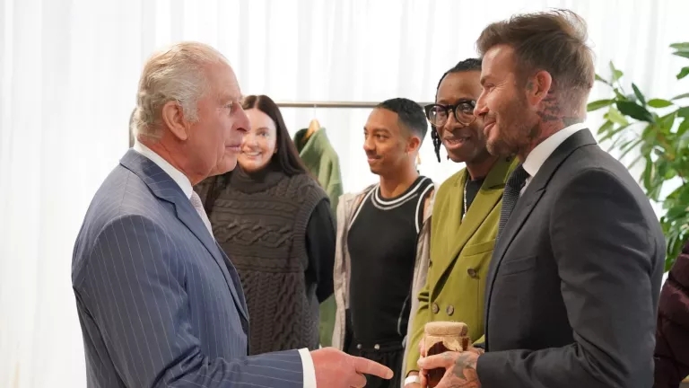 贝克汉姆送给查尔斯国王最甜蜜的自制礼物