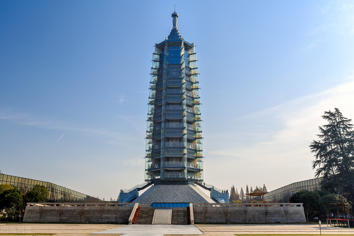 大报恩寺地宫阿育王金塔,阿育王塔放在雷峰塔哪里