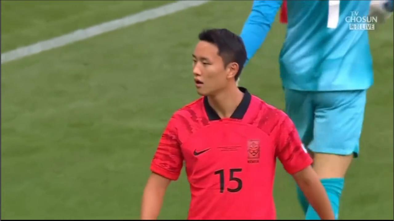 孙兴慜被犯规倒地,孙兴慜禁赛