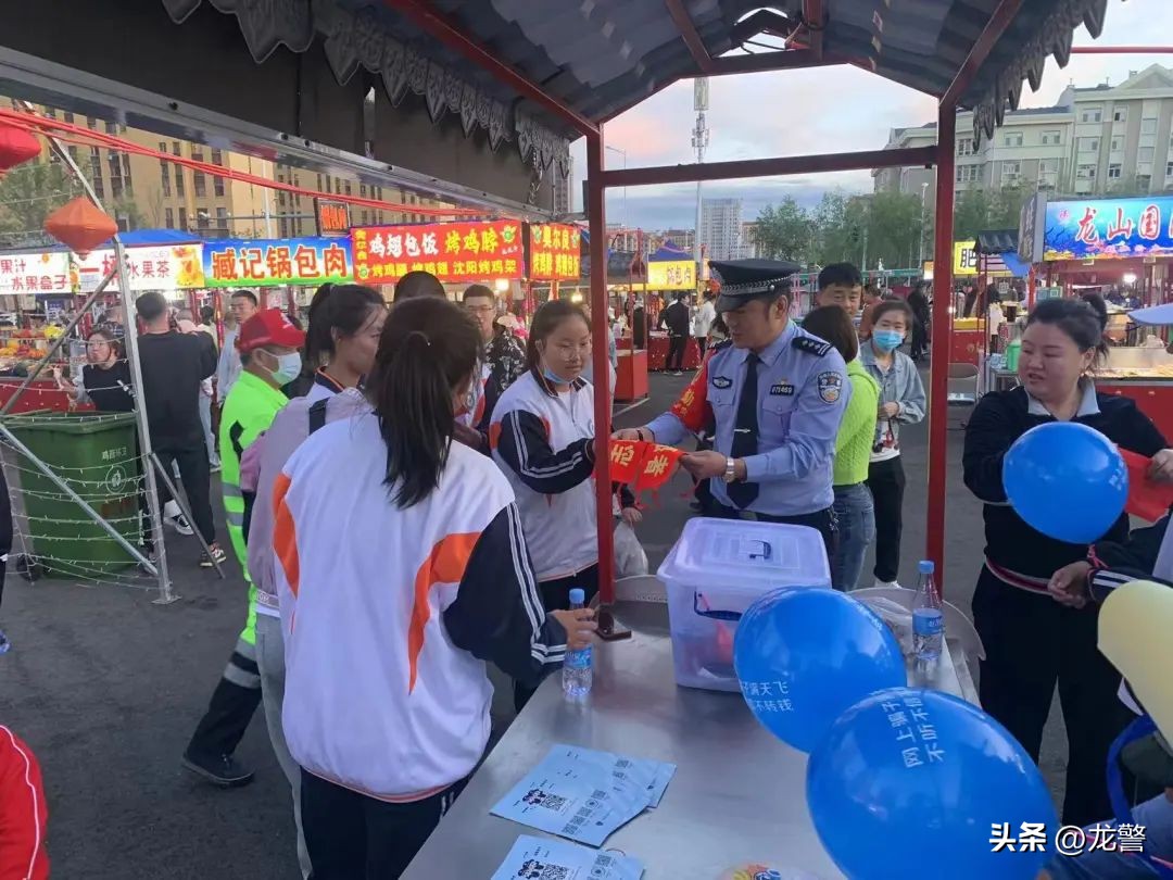 警察摆摊做什么生意,警察店铺生意火爆