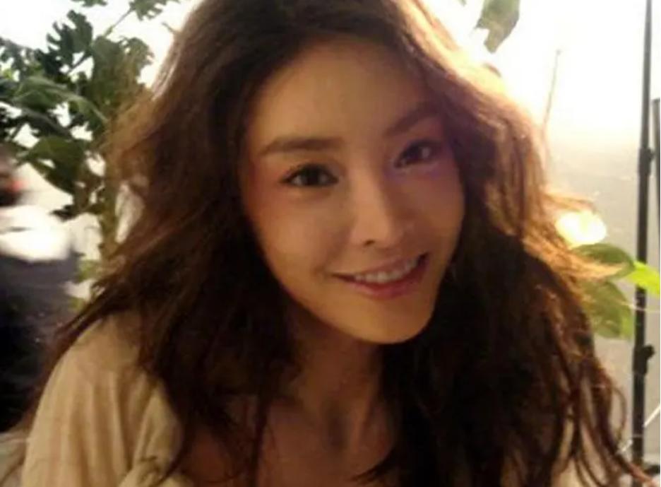 揭露韩国财阀丑闻：父子“共享”同一女星，桃色之国日本自愧不如