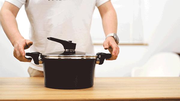 让所有还在挑选锅具的人知道你的名字：HAPPYCALL真空真鲜锅