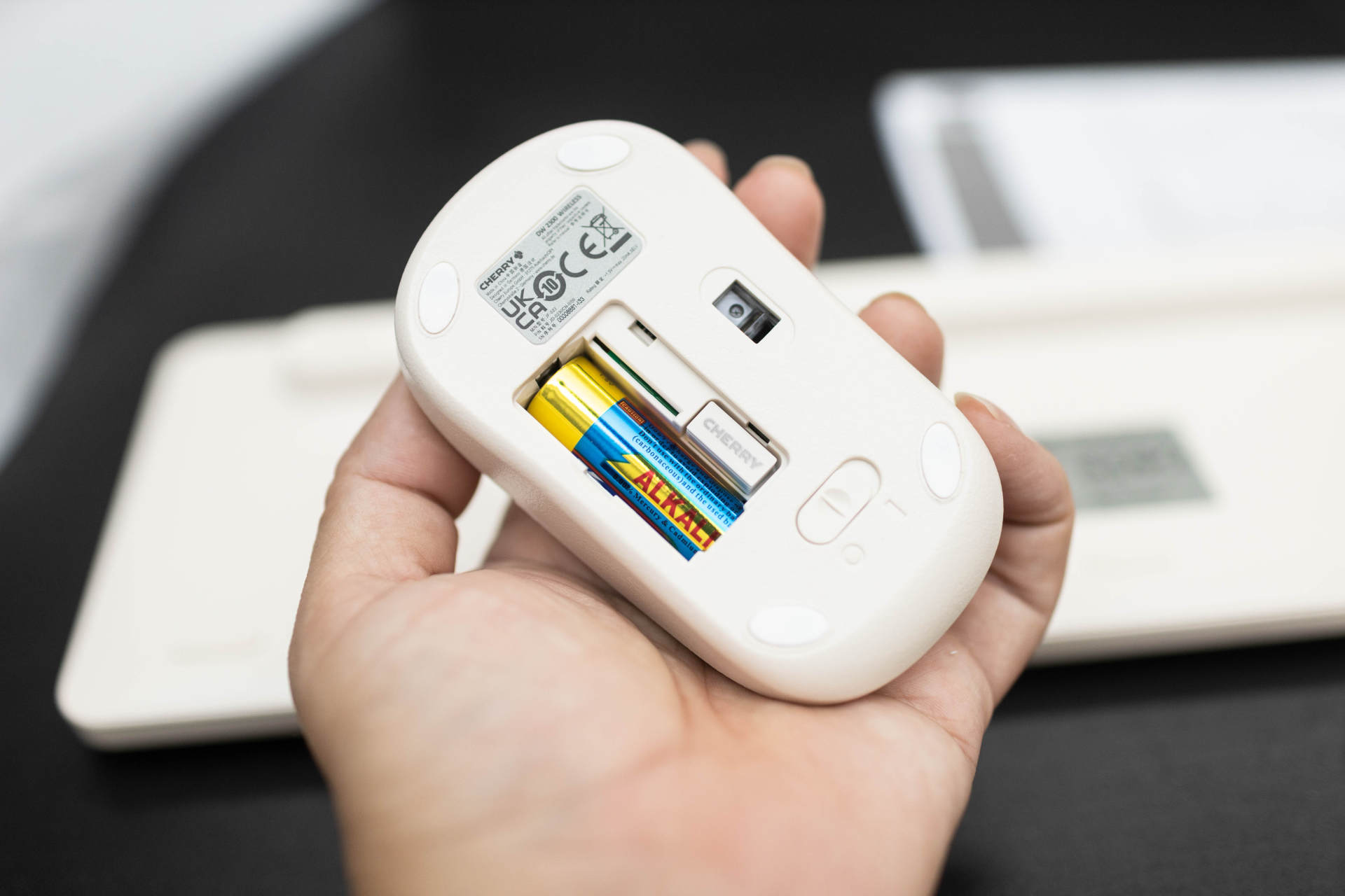 妯辨dw2300鏃犵嚎閿洏濡備綍杩炴帴鐢佃剳,cherrydw2300鏃犵嚎閿紶濂楄