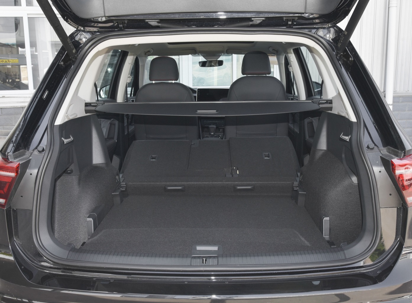 2019途观l两驱风尚版值得入手吗,途观l两驱旗舰版都有哪些配置