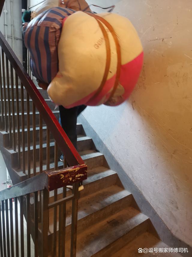 苏州昆山装卸工搬运工招聘,苏州张家港招聘装卸搬运工