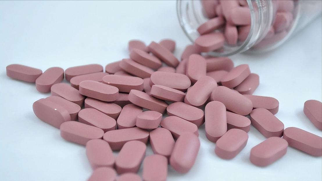 几块钱一瓶的维生素B6有助改善睡眠、预防脑梗，科学服用注意4点