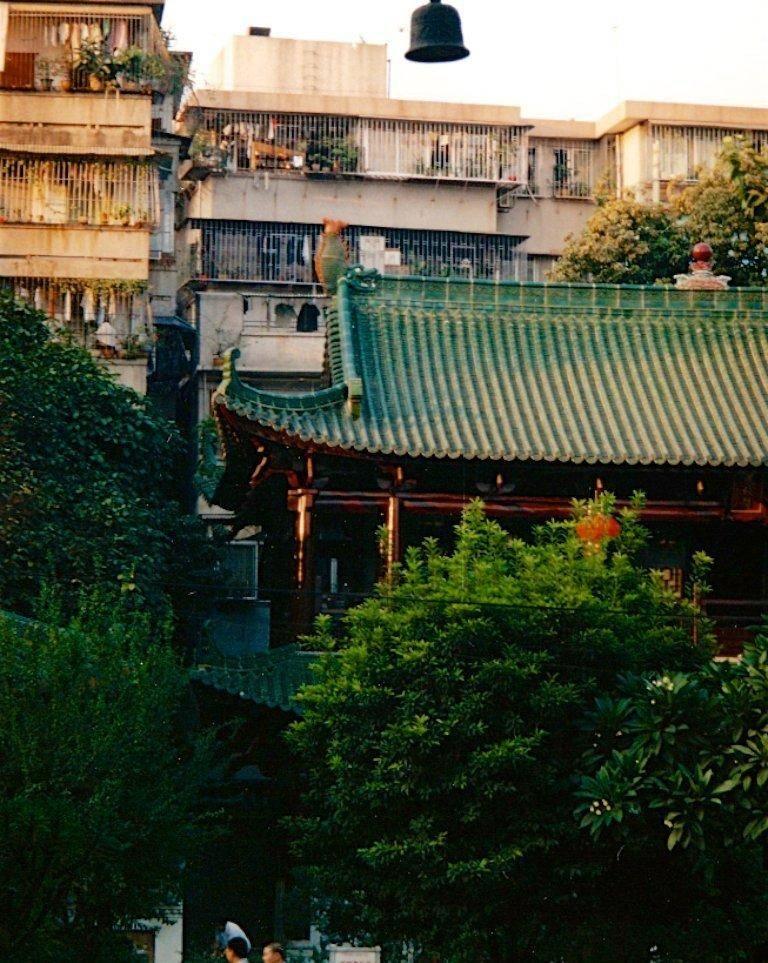 日军日记：*安妇慰**不服从管教，我很愤怒，用*刀刺**插入她的*体下**