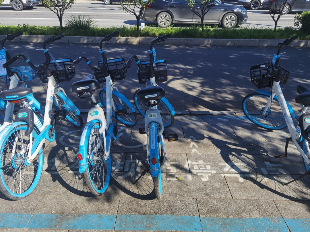 共享单车随便停哪里都可以吗,共享单车不在运营范围之内怎么办