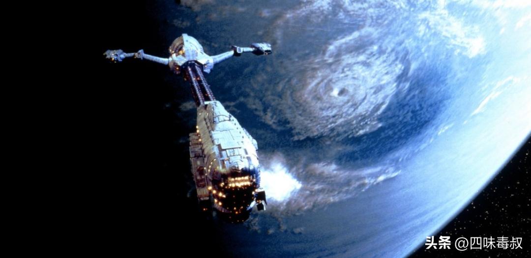 当飞船撞见魔鬼，神学便附体在科学身上