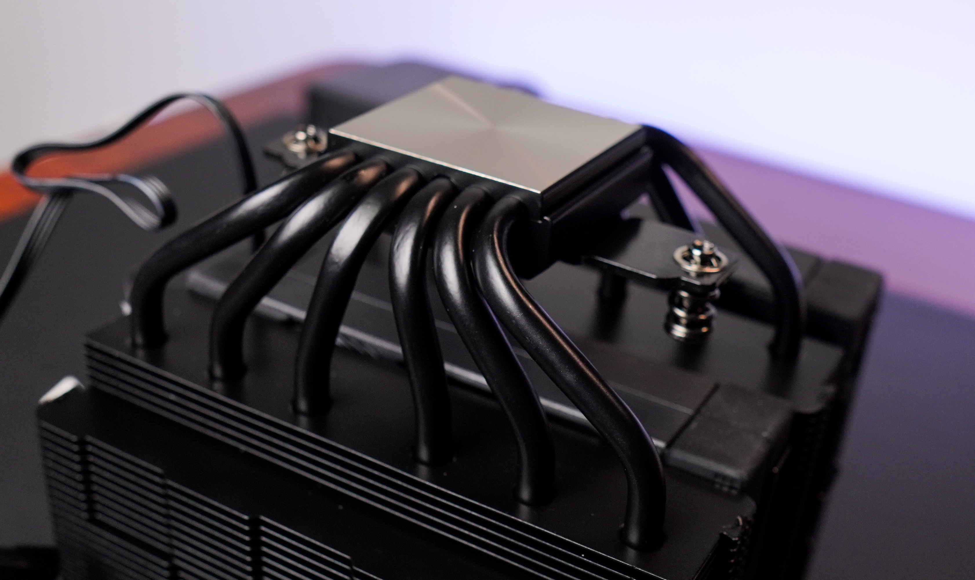 装完两台紧凑型主机，我觉得你也可以尝试一下