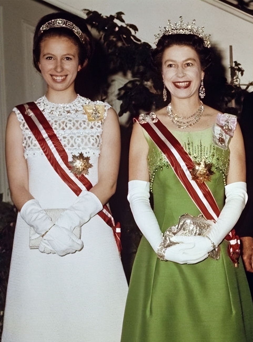 英国女王唯一女儿安妮公主,英女王戴安娜卡米拉