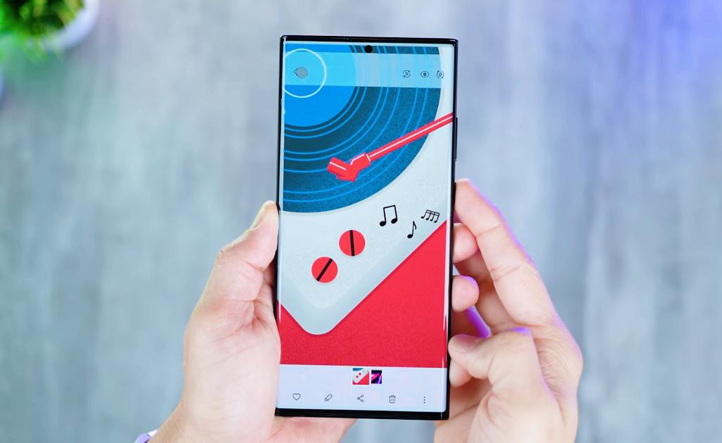 iphone13mini大屏幕,从5.4英寸换到6.7英寸