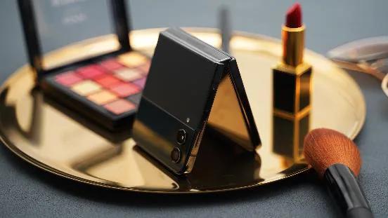 三星galaxyzflip4创意,沉浸式体验三星galaxyzflip4