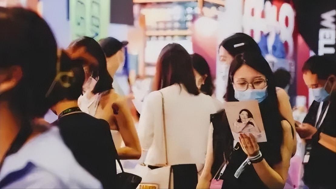 “*人用成品**”销量暴增，女性竟成购买主力军，背后到底是何原因？