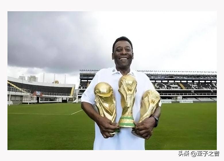 梅西与c罗历史巅峰对决全程,球王梅西颁奖