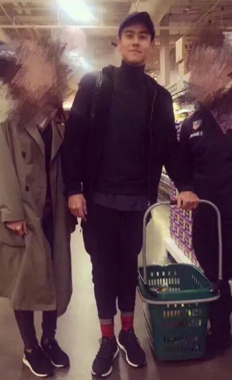 男星被爆,某男星被曝