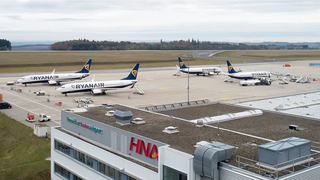 中国人收购东西,河南人收购德国飞机场