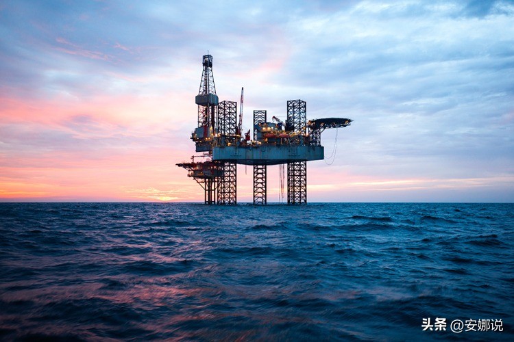 美国原油库存历史高位,国际油价走低美指升创16个月新高