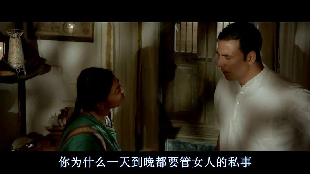 他解决印度6亿女性用不起卫生巾的困扰,号称“姨妈巾之父”