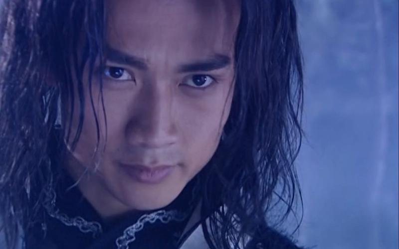 给2022年“进步最大的十位男演员”排个名：靳东第十，王骁第二