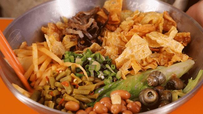 春天，我想到一座城，吃粉粉，看粉粉