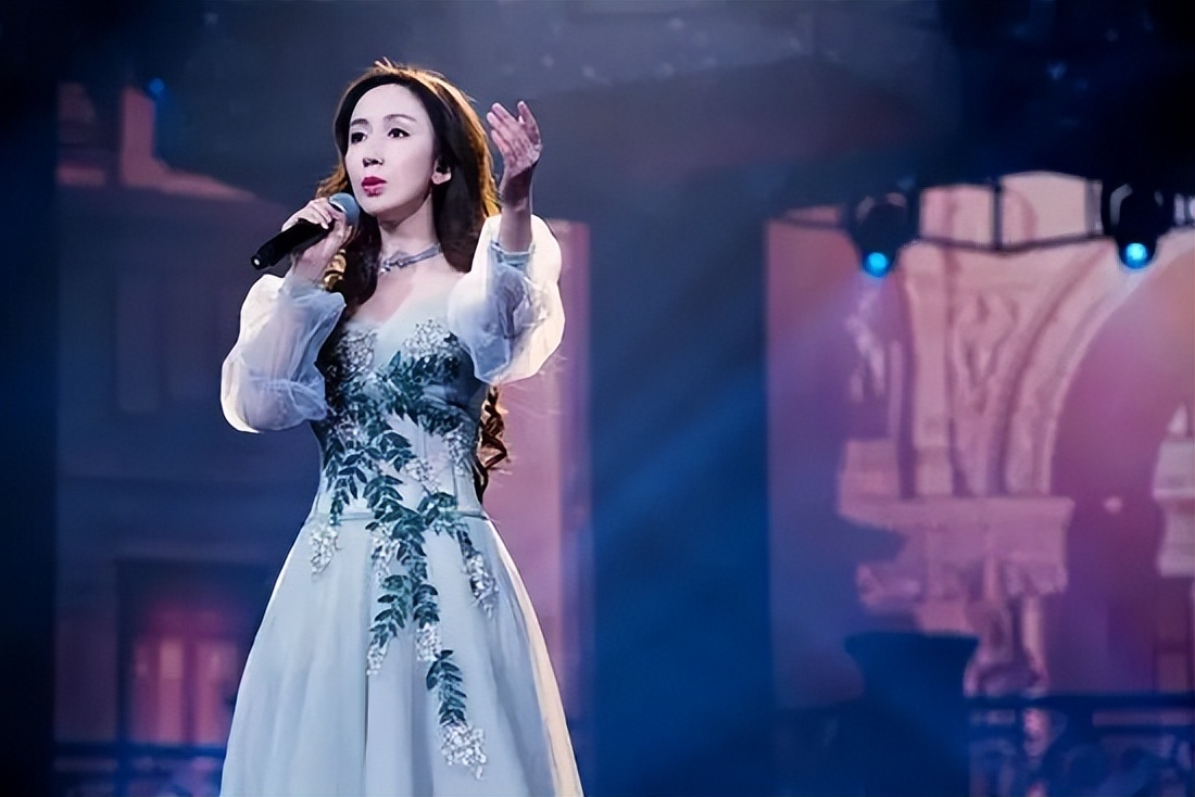 娄艺潇陈赫参加最佳损友,娄艺潇陈赫同台演唱会