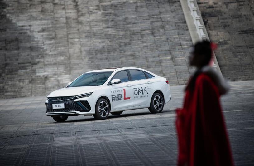 开着帝豪L看都匀，更大更强再向上