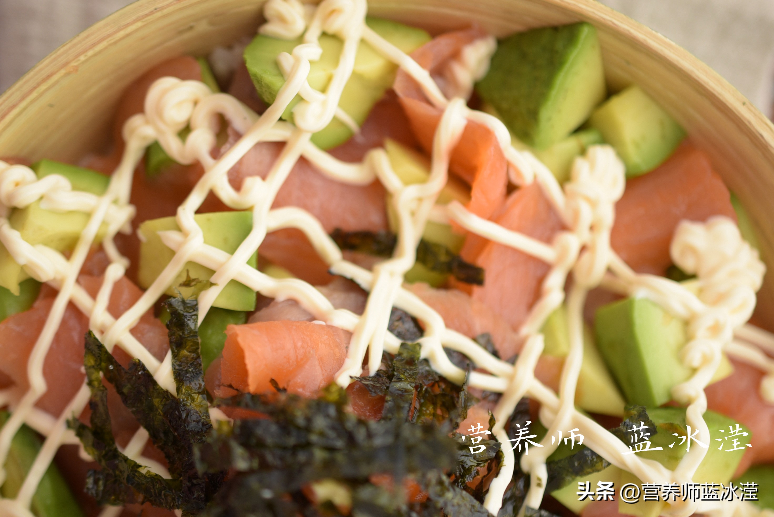 宝宝吃牛油果有什么好处,小孩多吃牛油果有什么好处