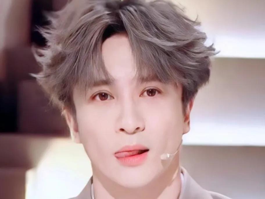 薛之谦刘惜君笑场完整版,刘惜君忘词薛之谦笑场聊表心意